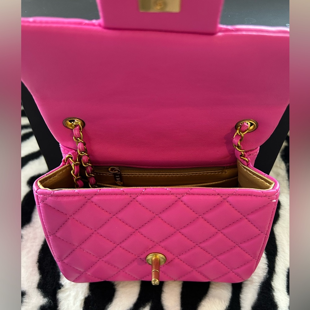 Chanel adjustable chain bag - Picture 7 of 11